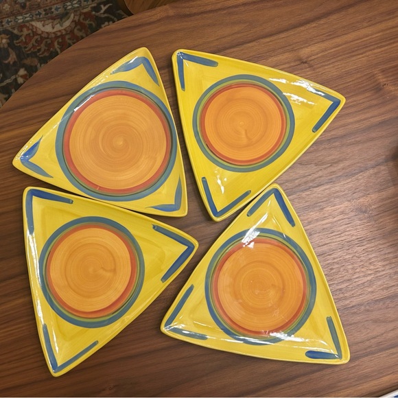 RARE Discontinued 4 NEW Gail Pittman Yellow Triangle Salad Plates-SIGNED! - Picture 2 of 3